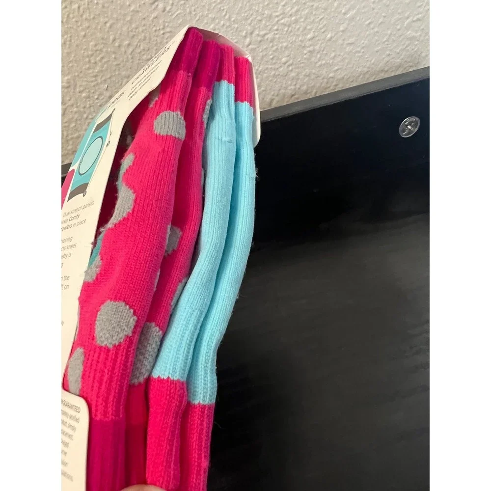 Comfy Crawlers Peds Baby slip on knee pad socks NWT